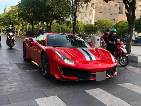 Giá siêu xe Ferrari mới nhất cập nhật năm 2019